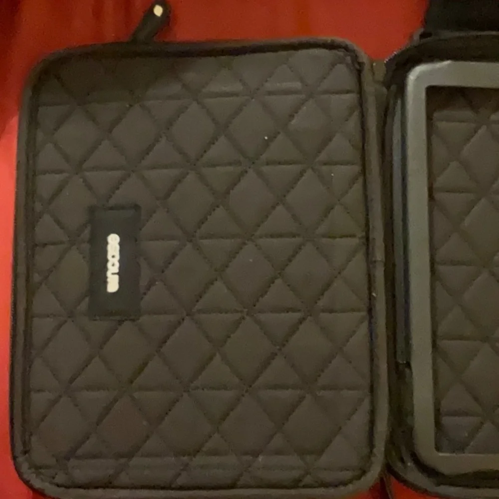 Black Incase tablet holder